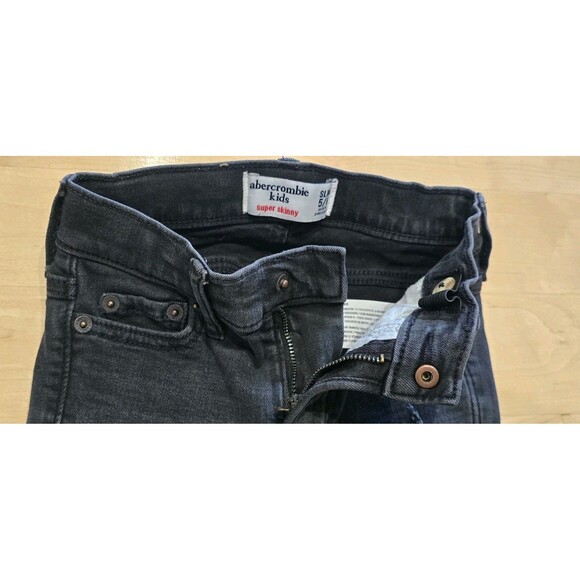 BLACK ABERCROMBIE DISTRESSED SLIM JEANS BOYS - SIZE 5/6 - Picture 4 of 6